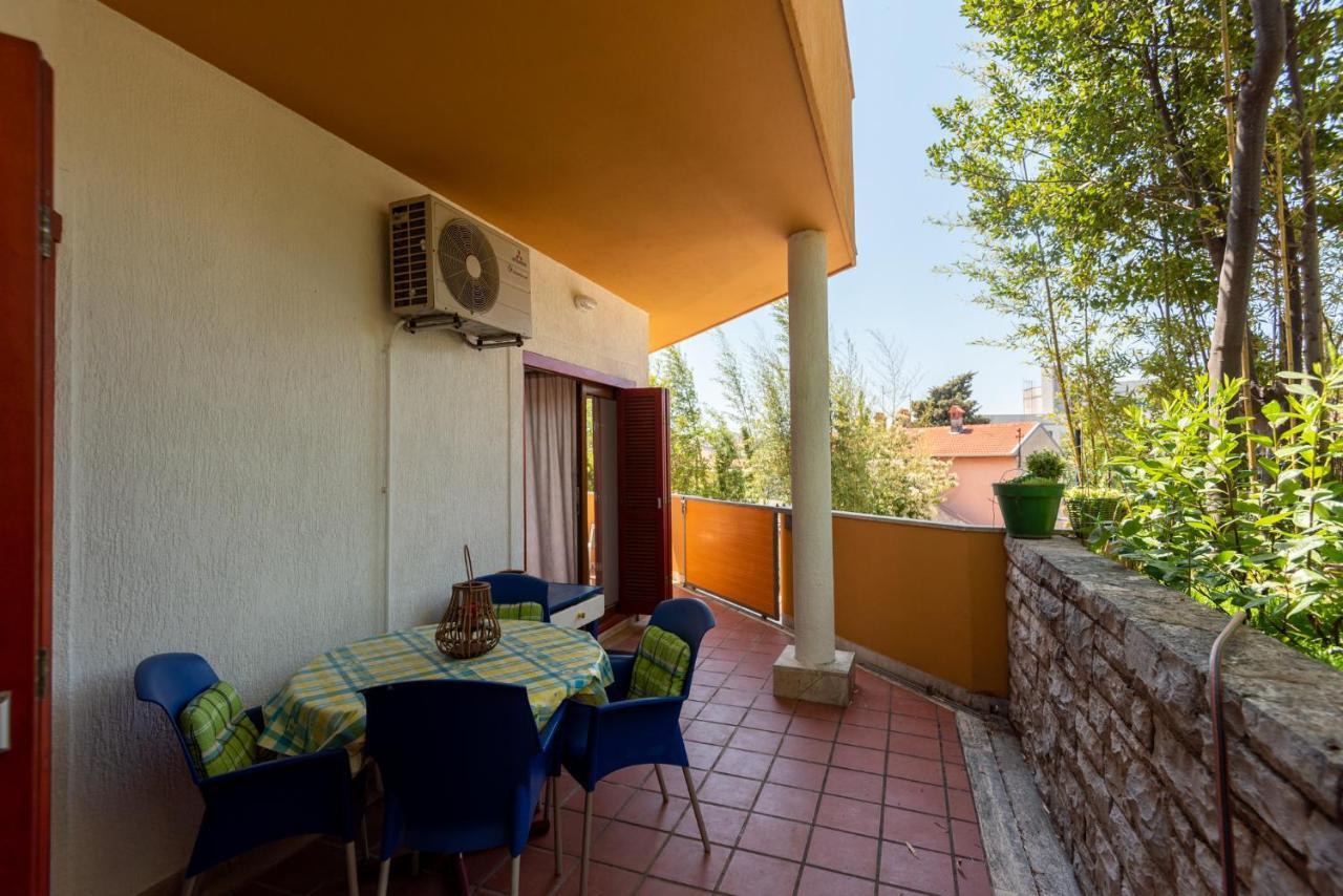 Apartment Anna Pula Exterior photo